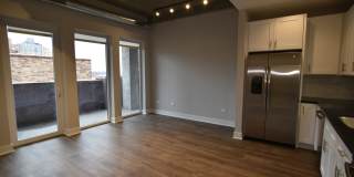 3833 N Broadway Gallery 105