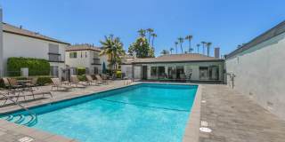 Steps from 17th Street - Beautifully Updated 2 Bed, 2.5 Bath Townhome in Newport Beach Gallery 14