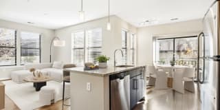 The Porter Del Ray Gallery 1