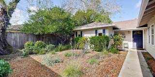 Spacious & Bright Home Close to Parks, Schools, Shopping and More! Gallery 3
