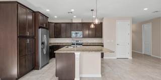 16280 Oakview Drive Gallery 10