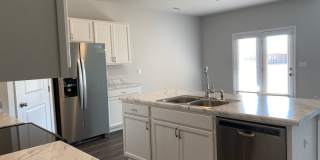 Four years old newer Four Bedroom in Meridianville Gallery 4