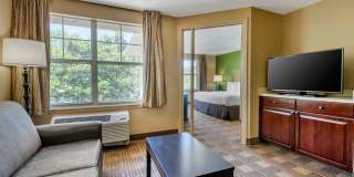 Memphis - Wolfchase Galleria Gallery 1