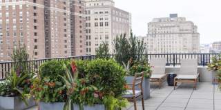 207 W WASHINGTON Square Gallery 29