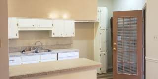 Remodeled 2 bedroom/1&1/2 bathroom in Eastwood on the Bayou Gallery 4