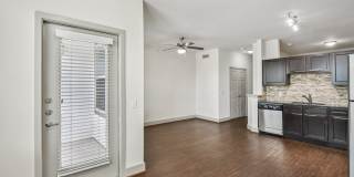 Flats on Tanglewilde Gallery 23