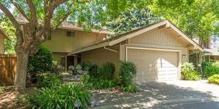 4 Bedroom Home in Sierra Oaks Gallery 1
