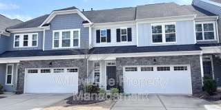 1112 Lakebrink Dr Gallery 1