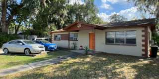 Lovely 3 Bedroom, 1 Bathroom House Gallery 1