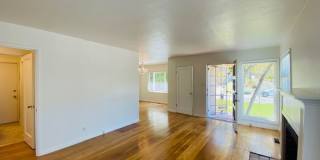 Gorgeous 1BD/1BA, Single-Story Unit in a Charming 4-Plex Near Downtown Lafayette- Available NOW! Gallery 7
