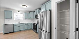 Pet Friendly Four Bedroom! Gallery 18