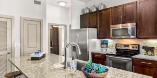 The Royce 8100 The Royce 8100 Gallery 34