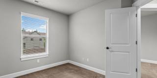 Beautiful SE Bend Home | Spacious Floorplan | Fenced Backyard | Near Parks & Trails Gallery 35