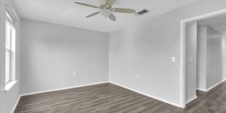 7435 Primrose Post Gallery 20