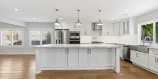 Fully Remodeled 4 Bed + 2.5 Bath Home in Desirable Westlake Hills! Gallery 8