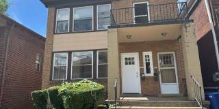 Great 1st Floor Duplex in Squirrel Hill! Available NOW! Gallery 1