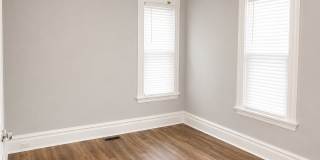 Lower 2 Bedroom Duplex Great Location! Gallery 11