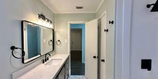 Updated 3-Bedroom Home Near TJC & Medical District! Gallery 17