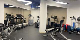 Rarely available 1-bedroom 1-bath condo in 21 Craigside Gallery 21