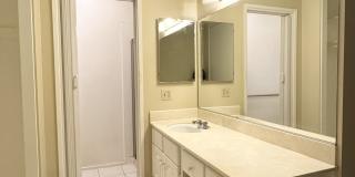 17040 Ridge Park Drive Gallery 14