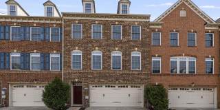 5313 STREAM BANK Lane Gallery 1