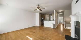 1798 Oakbrook Lane NW Gallery 9