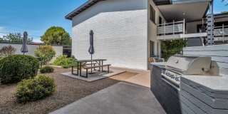 721 E MONTEBELLO Avenue Gallery 14