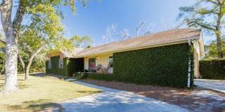 Stunning & Spacious 3-BR Home with Sunroom & Bonus Room in Valdosta! Gallery 3