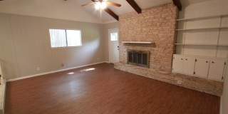 East Austin 4BR Gem on Cul-de-Sac w/ Spacious Lot & Updates Gallery 12