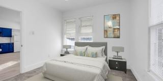 526 W Munson Gallery 9