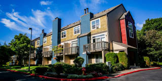 The Colonnade Luxury Townhome Apartments Gallery 5