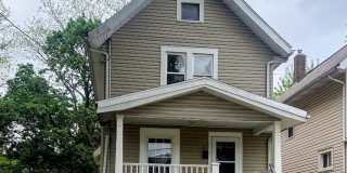 4 Bedroom 1 Bathroom Single Family Home for Rent! Gallery 1