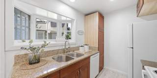 185 Streamwood Gallery 7