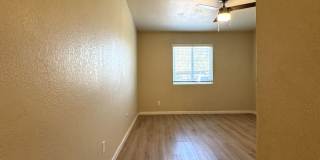MELROSE DISTRICT CONDO WITH HUGE MOVE-IN SPECIAL – HALF OFF FIRST & SECOND MONTH’S RENT! Gallery 36