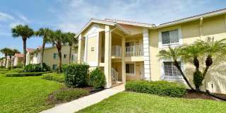 ** VILLAGES AT EMERALD LAKES ** 2 BED / 2 BATH CONDO - FIRST FLOOR - GREAT LOCATION! - ANNUAL RENTAL Gallery 1