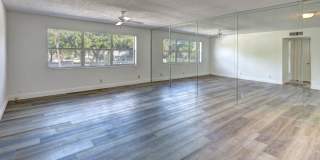 420 SE 2nd Avenue Gallery 6