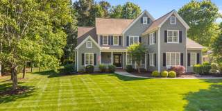 Gorgeous 4 Bedroom in Lake Norman w/ Boat Slip Available Gallery 1