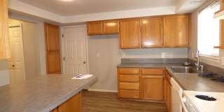 Rent Special: 1/2 Off April's Rent!! - 3 bed 2 Bath - Single Level home Gallery 1