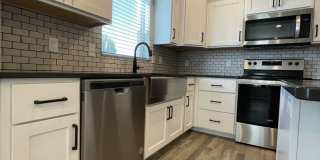Exquisite 3-Bedroom Home with Modern Elegance and Scenic Views! Gallery 7
