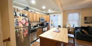 Five bed two bath near NEU... Gallery 1