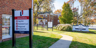 Oak Grove Gallery 32