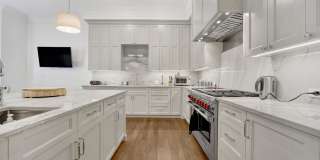 103 East Chestnut Street Gallery 17