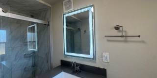 Huge 4 bedroom -A stones throw to PLU! Gallery 14