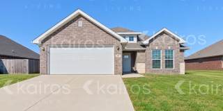 109 Pin Oak Street Gallery 1