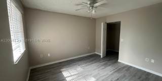 4171 N Haverhill Rd Gallery 21