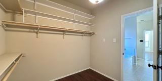 1/2 Off 1st Months Rent!  Viewable Now!  Price Drop! Gallery 36