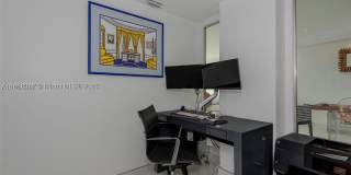19390 Collins Ave Gallery 26