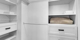 2555 Collins Ave appt 2200 (A11877996) Gallery 31