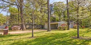 NEWLY UPDATED Mid-Century Mod home with 2 beds, 2 baths. Gallery 4
