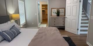 Beautiful 2BR (plus Loft) Furnished Home! Gallery 23